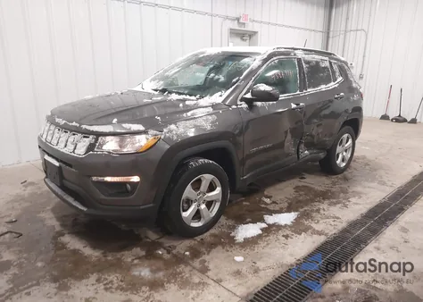 2020 Jeep Compass Latitude 4X4 z USA, uszkodzony, nr VIN 3C4NJDBB4LT157272